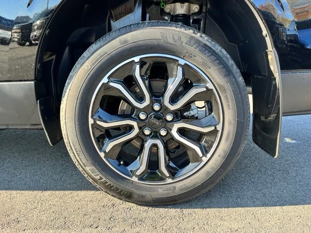Used 2024 Ford Maverick Lariat FWD image 12