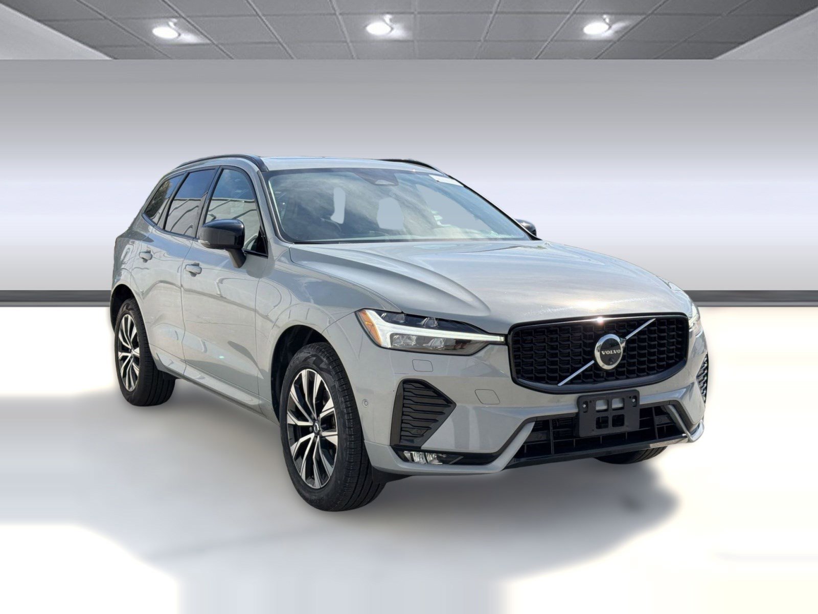 Certified 2025 Volvo XC60 B5 Plus image 7