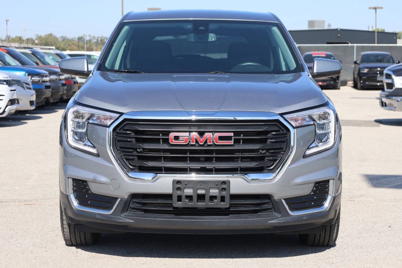 Used 2024 GMC Terrain SLE AWD/4WD image 5