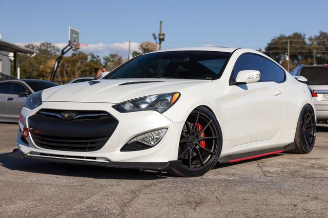 Used 2013 Hyundai Genesis 3.8 video 1