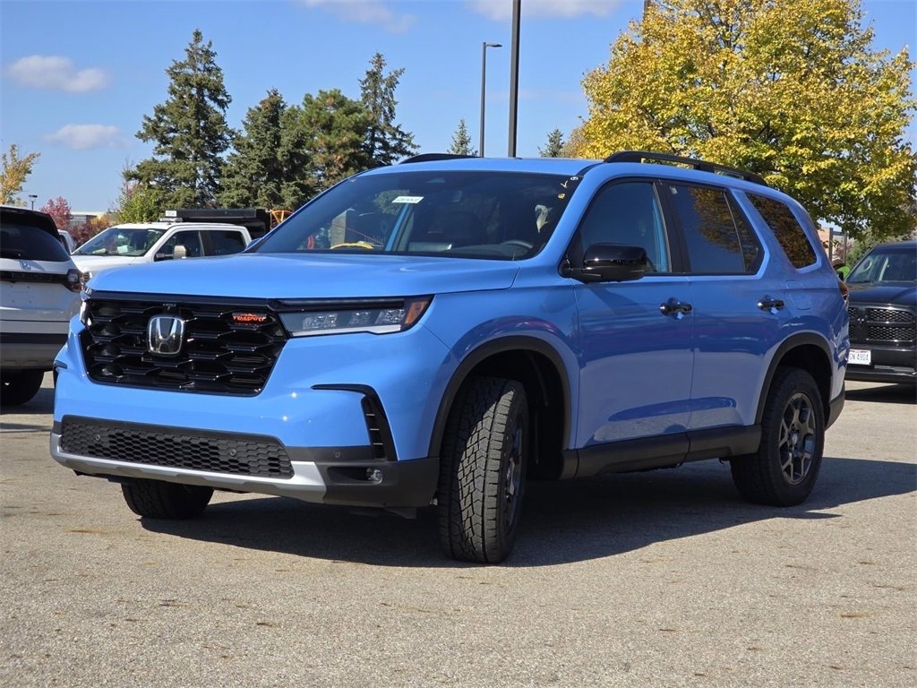 New 2025 Honda Pilot TrailSport image 16