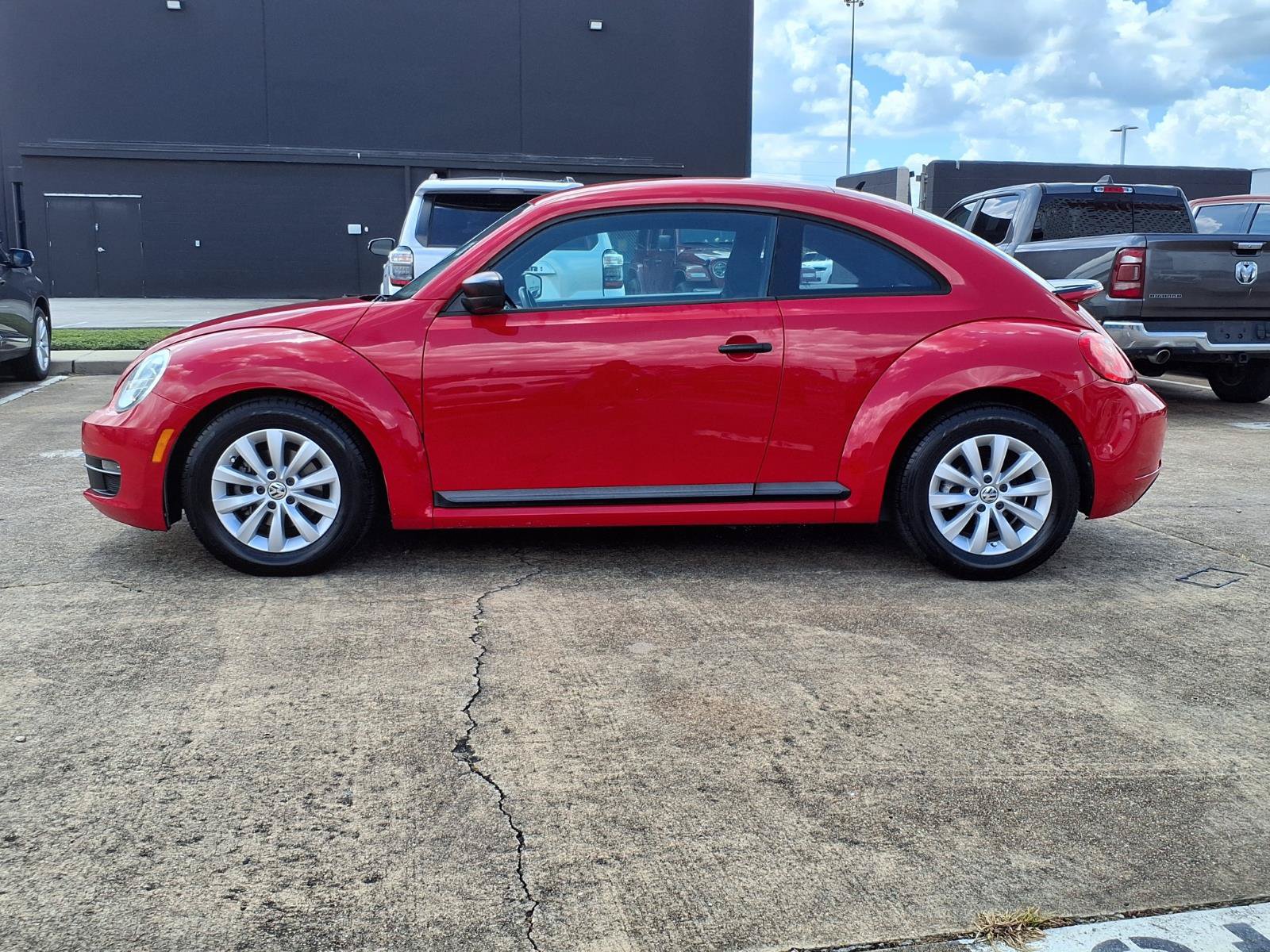 Used 2016 Volkswagen Beetle 1.8T S FWD image 21