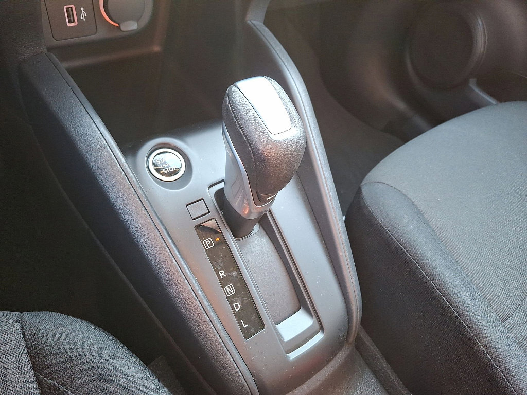 Used 2025 Nissan Kicks Play S image 15