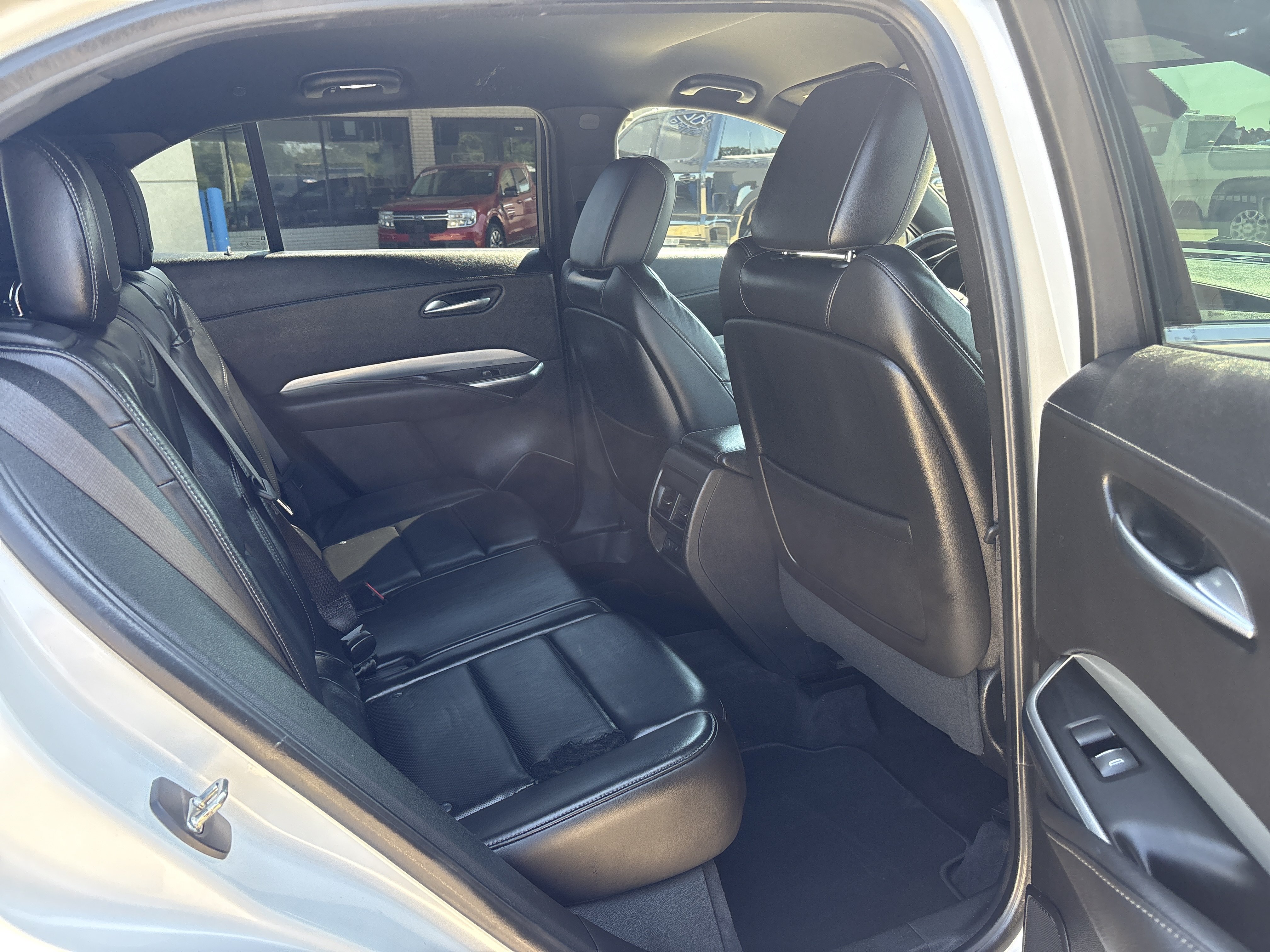 Used 2019 Cadillac XT4 Premium Luxury w/ Driver Assist Package FWD image 7