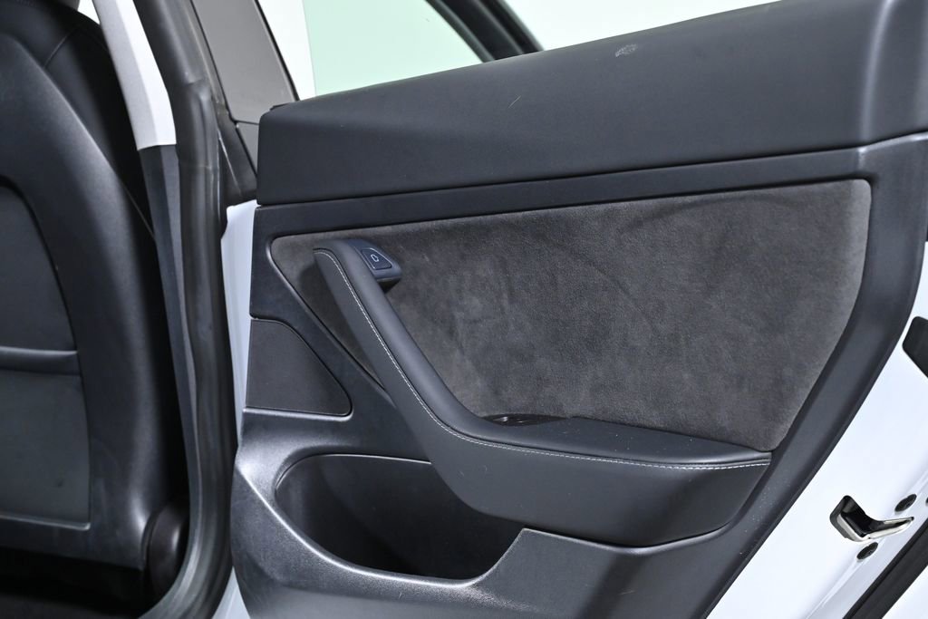 Used 2021 Tesla Model 3 Standard Range Plus image 28