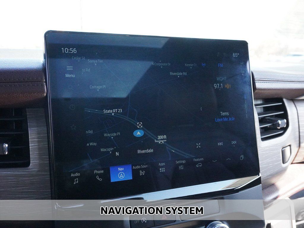 Used 2024 Ford Expedition Limited image 3