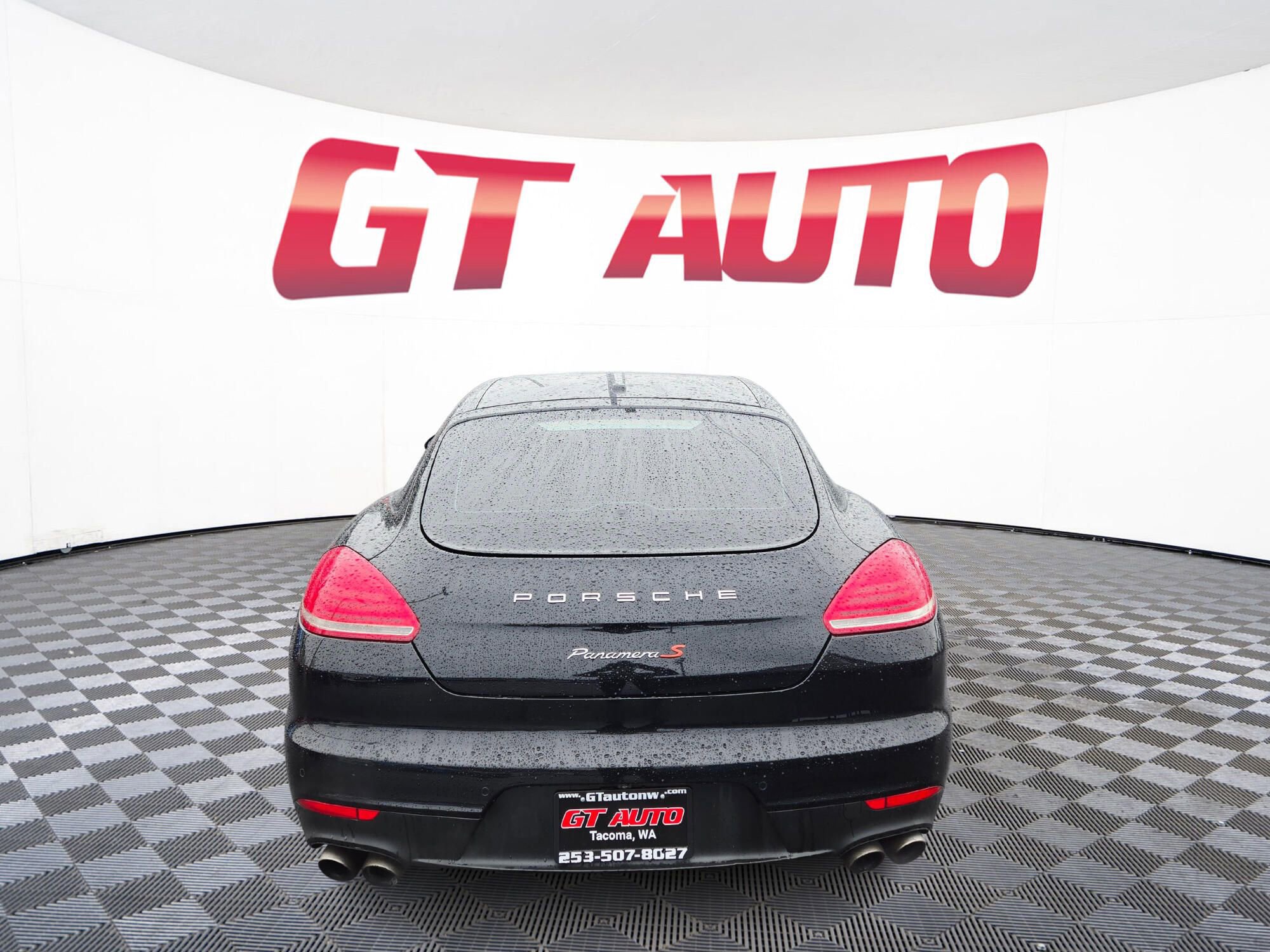 Used 2014 Porsche Panamera 4S image 5