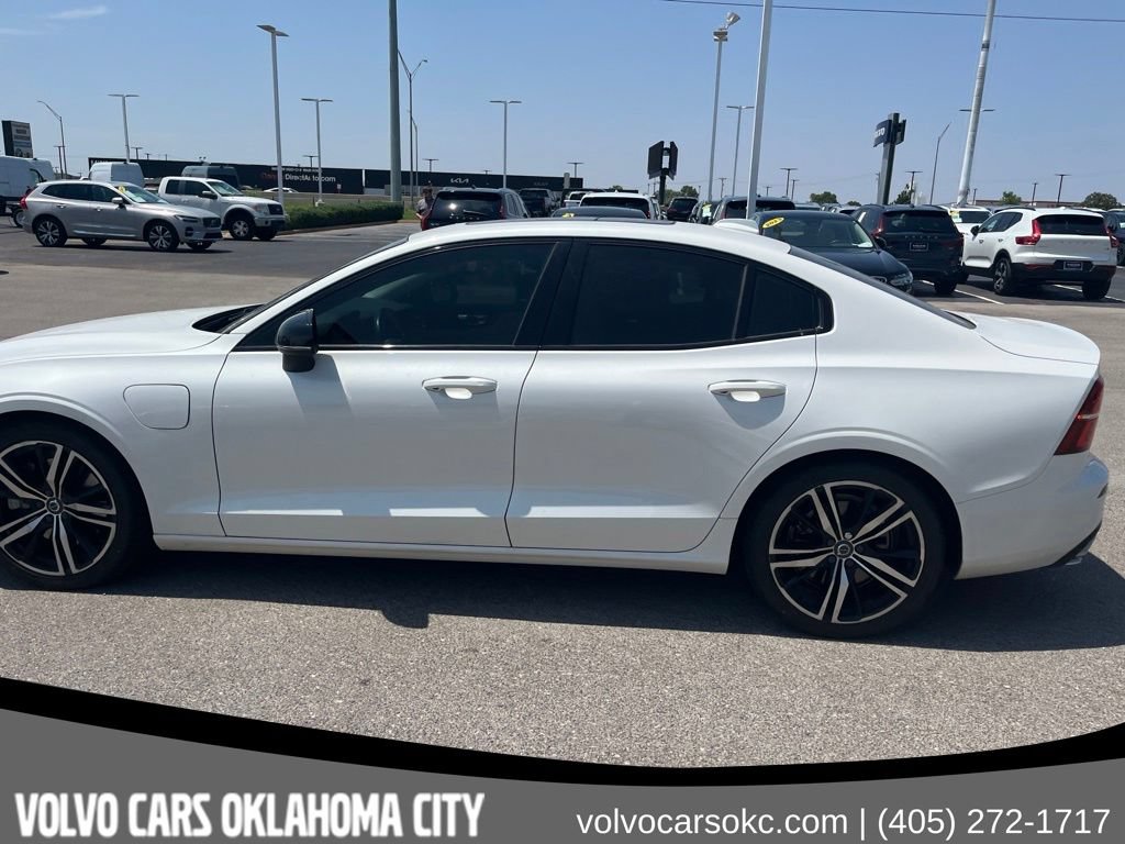 Used 2022 Volvo S60 T8 R-Design Expression w/ Premium Package AWD/4WD image 10