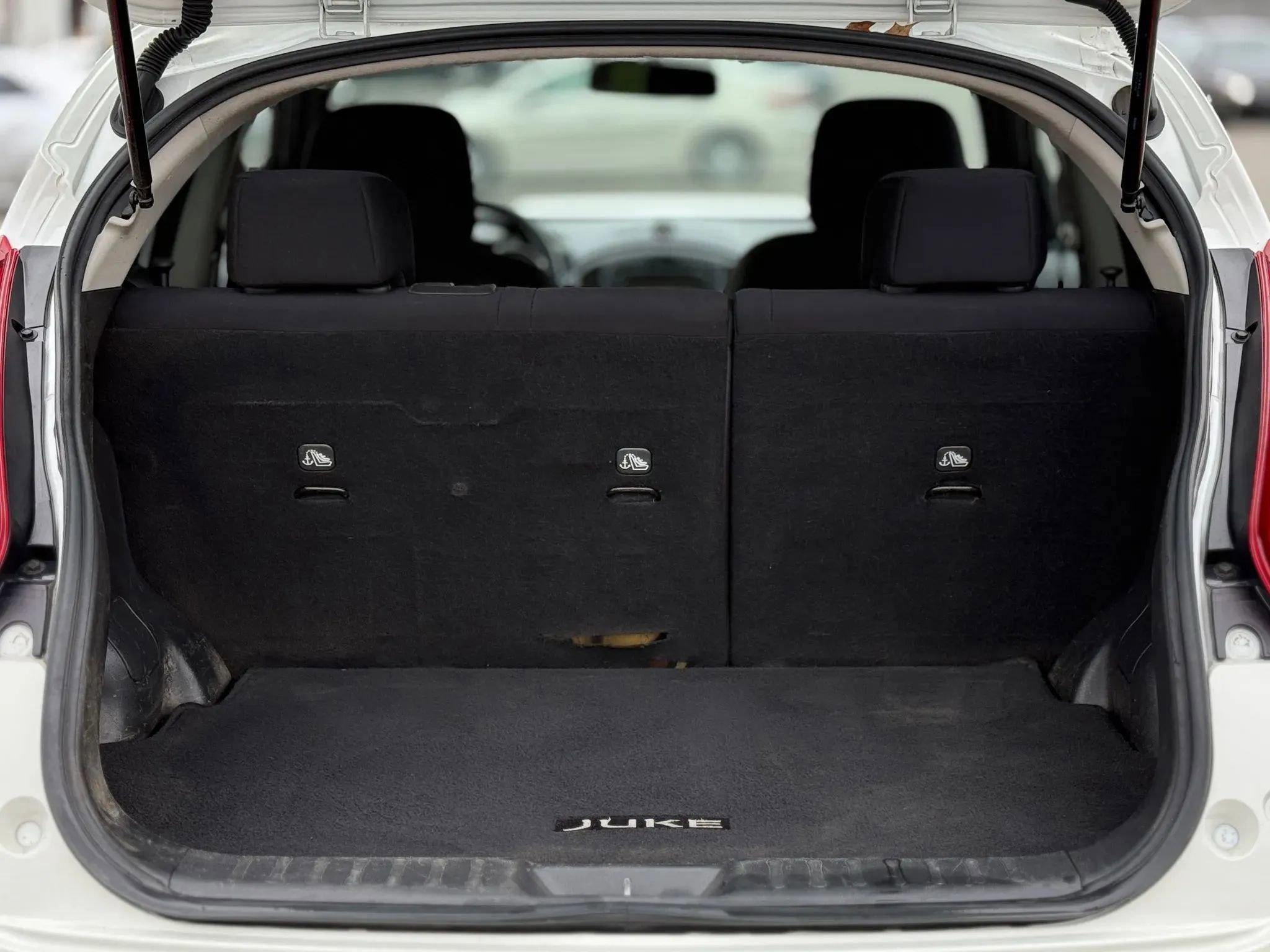 Used 2014 Nissan Juke S image 27