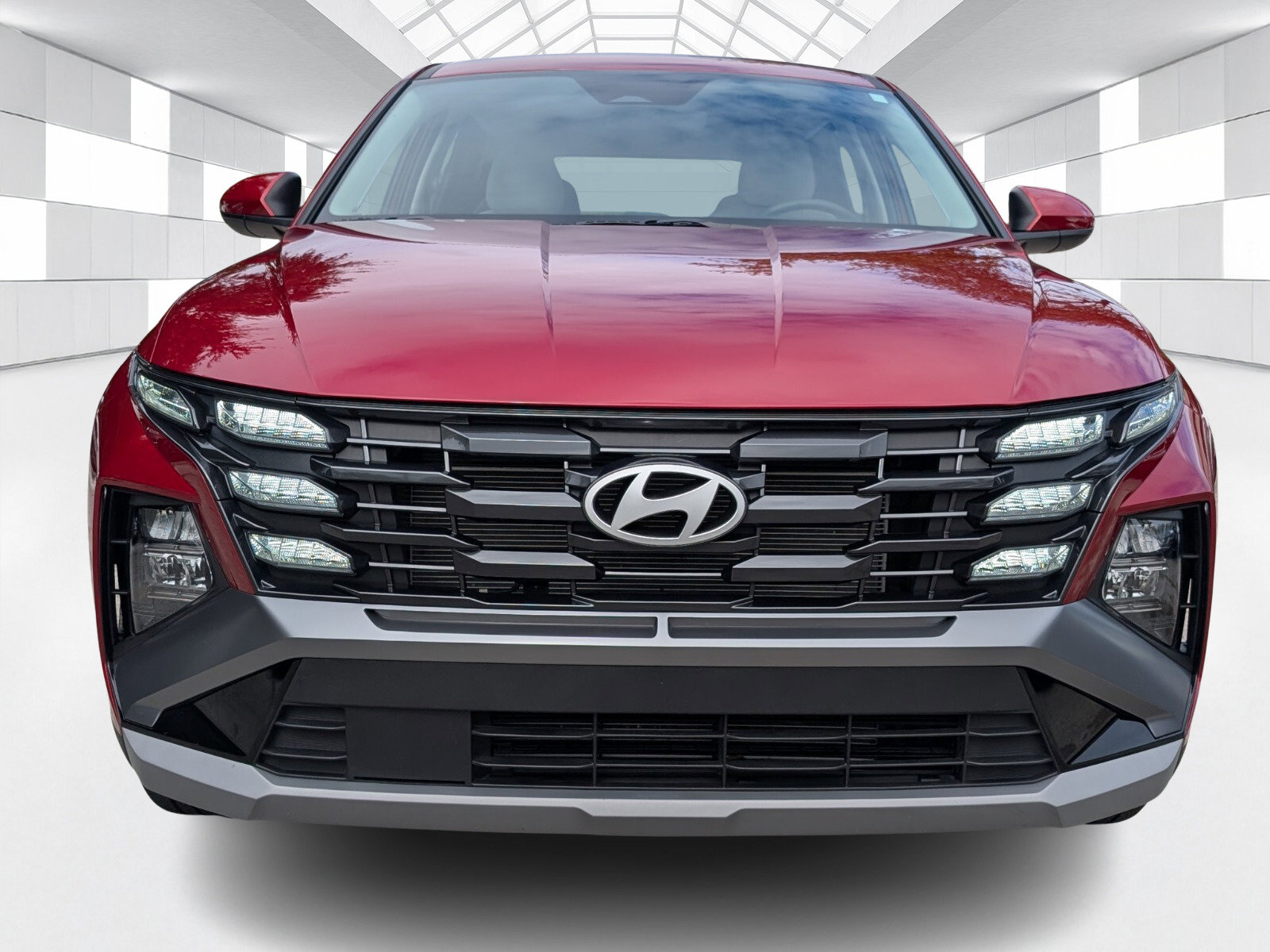 Used 2025 Hyundai Tucson SE image 2