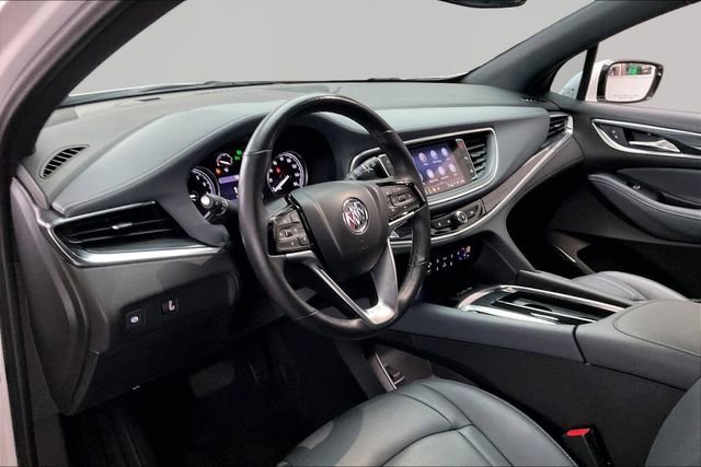Used 2022 Buick Enclave Essence w/ Sport Touring Edition FWD image 12