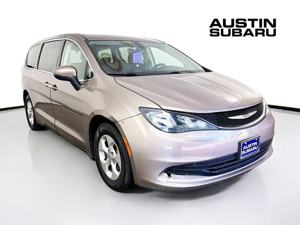 Used 2017 Chrysler Pacifica LX w/ Tire & Wheel Group FWD video 1