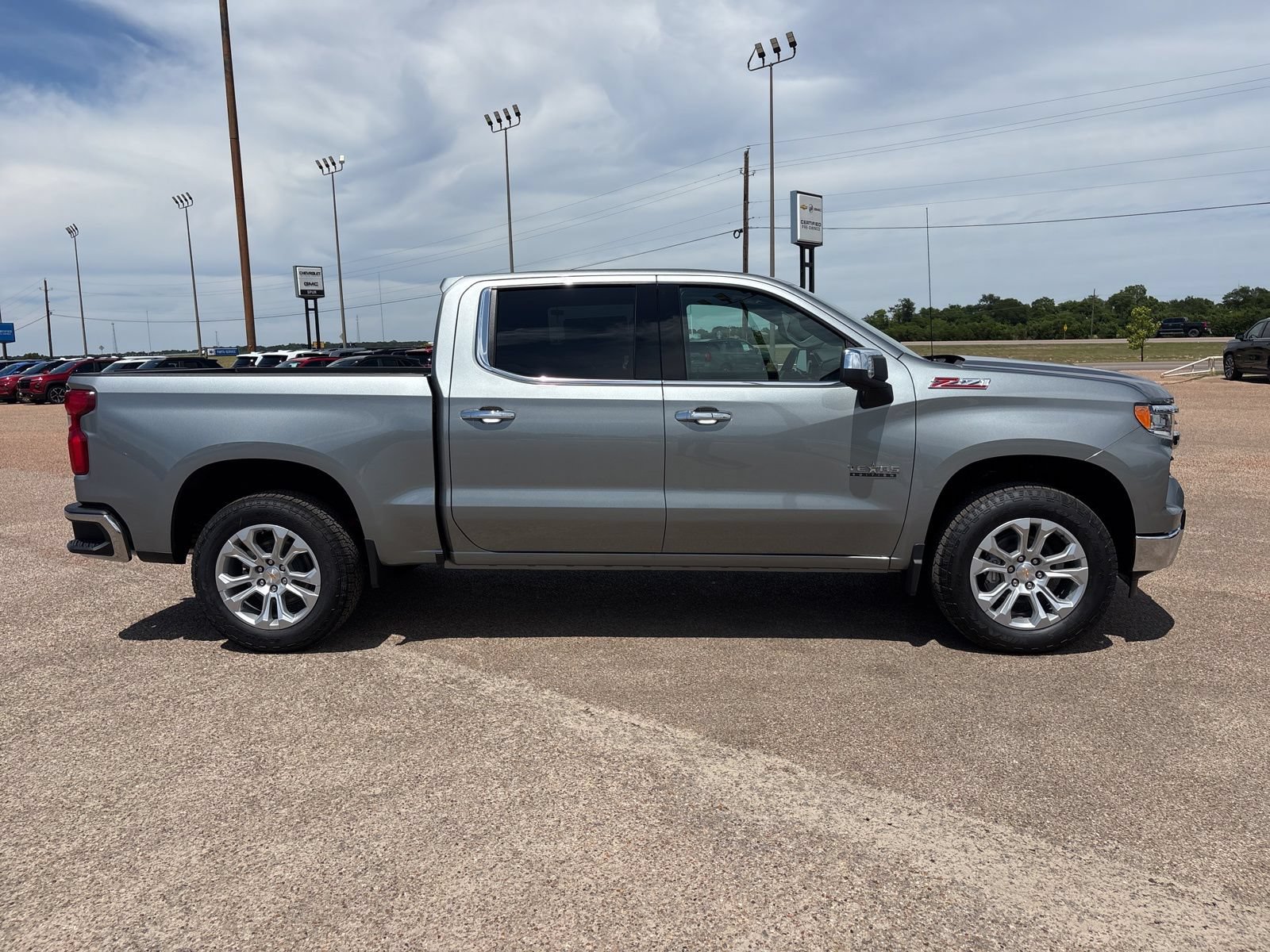 New 2026 Chevrolet Silverado 1500 LTZ w/ LTZ Premium Texas Edition AWD/4WD image 7