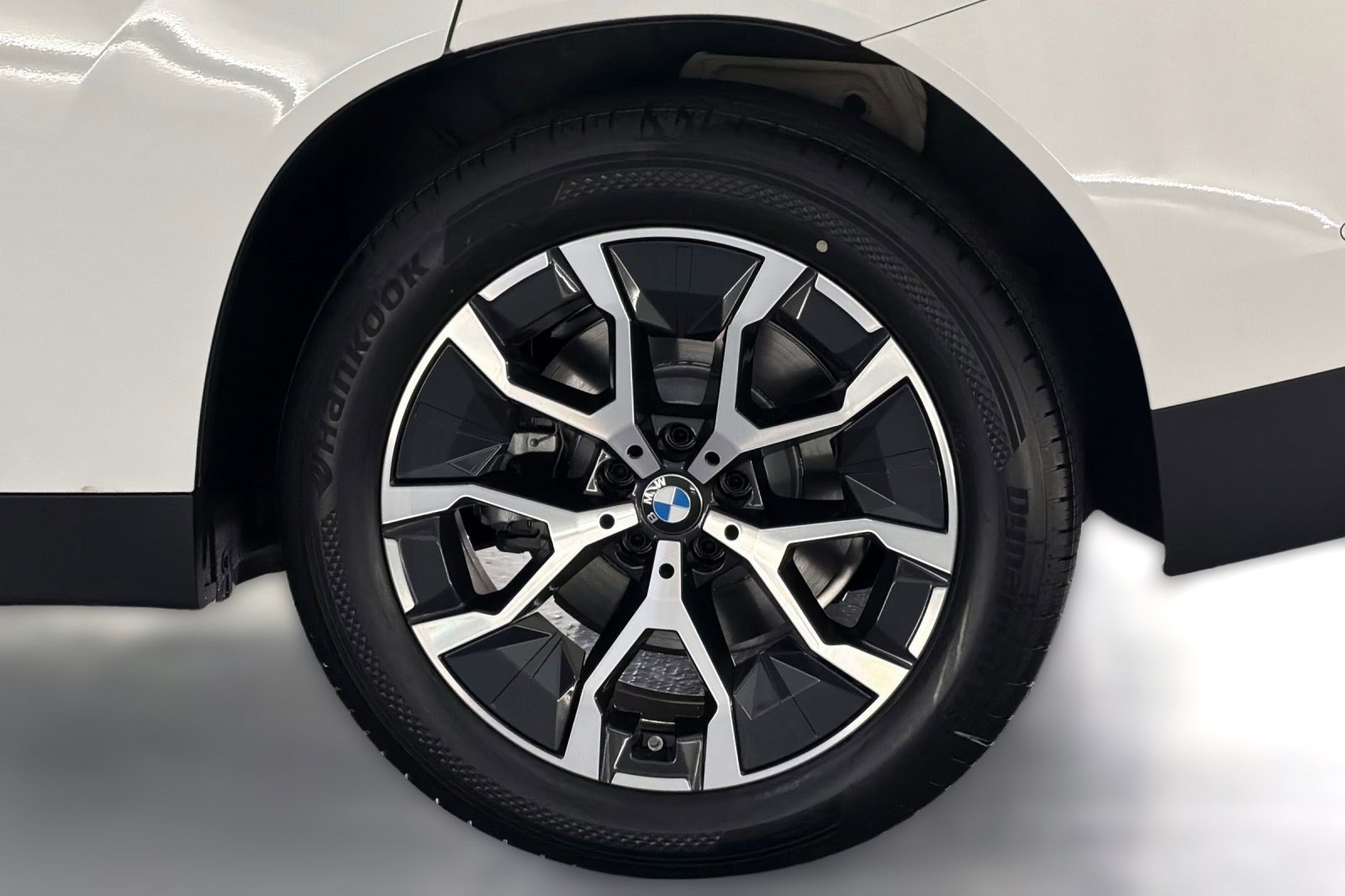 Used 2026 BMW X3 xDrive30i w/ Premium Package AWD/4WD image 11