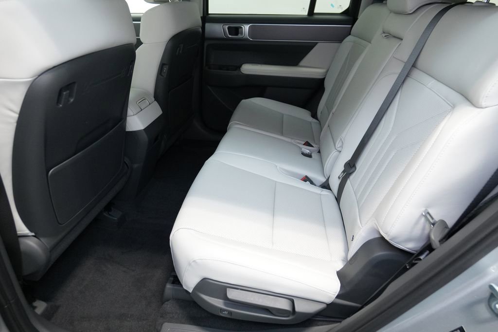 New 2026 Hyundai Santa Fe SEL image 18