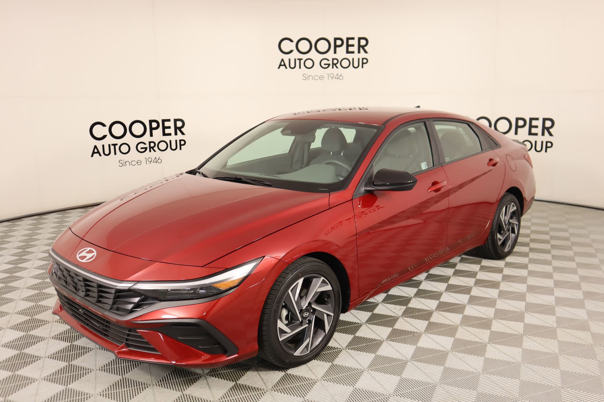 Certified 2025 Hyundai Elantra Sport image 9