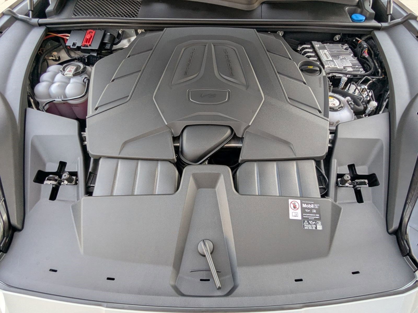 New 2026 Porsche Cayenne S image 28