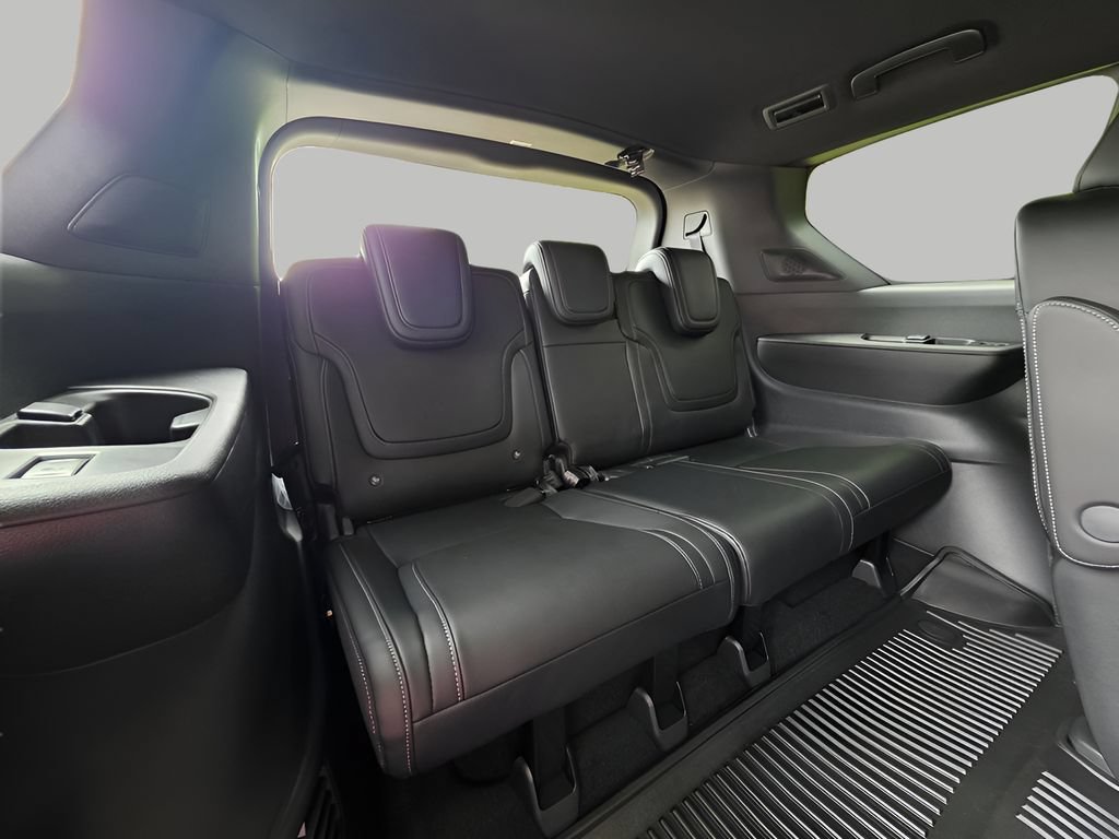 New 2026 Nissan Armada PRO-4X w/ Captain's Chari Seat Package AWD/4WD image 8