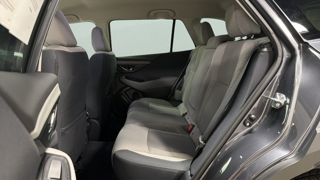 Certified 2025 Subaru Outback Premium AWD/4WD image 31