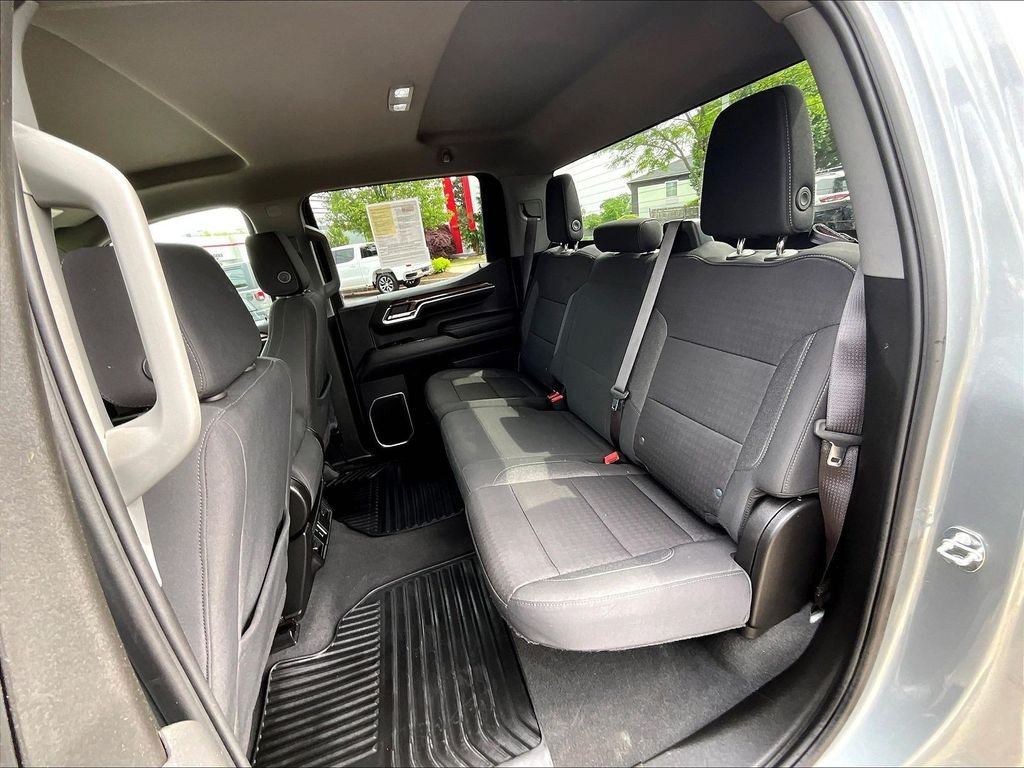 Used 2024 Chevrolet Silverado 1500 LT AWD/4WD image 15