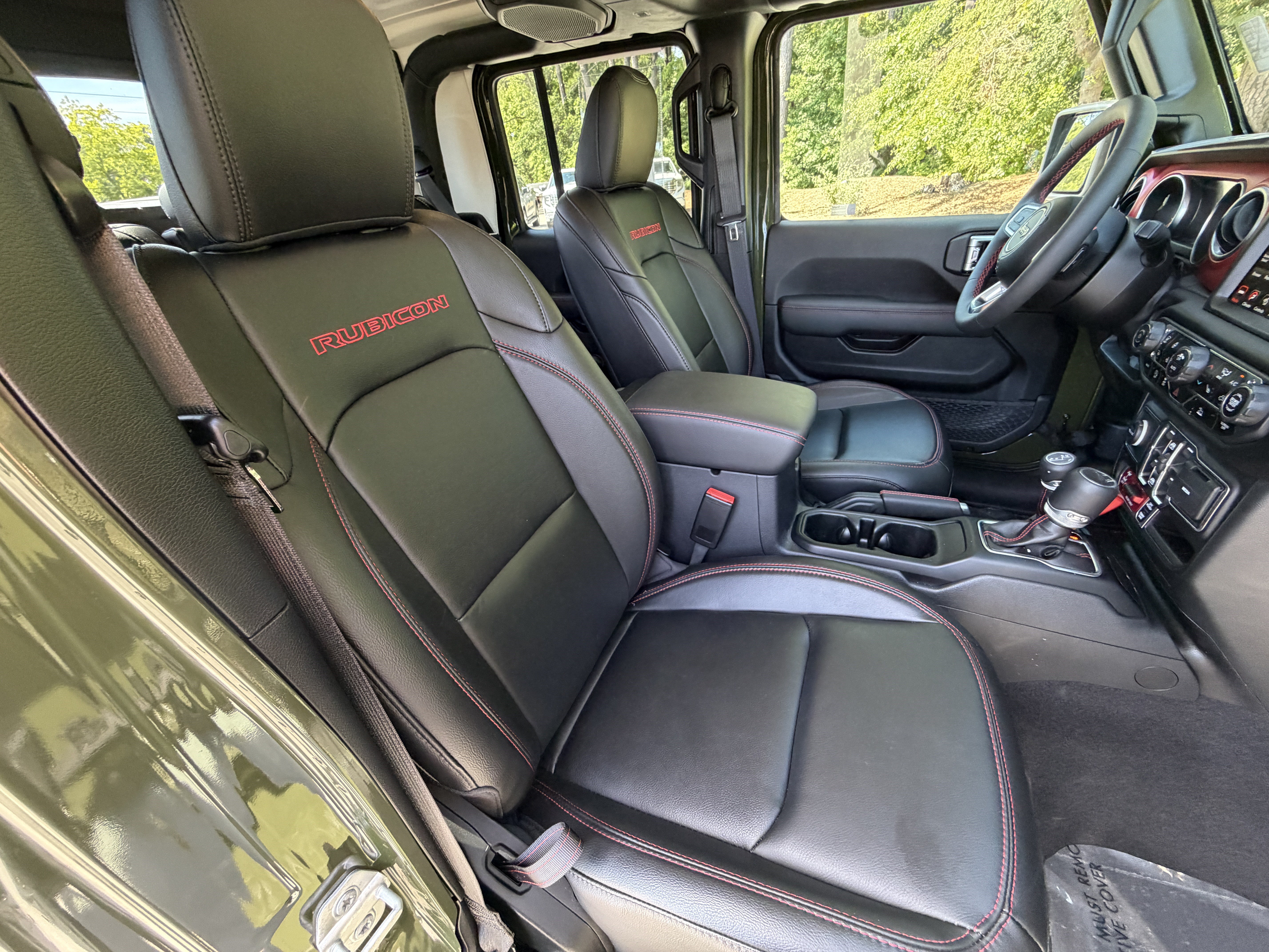 Used 2023 Jeep Gladiator Rubicon w/ Cold Weather Group AWD/4WD image 17