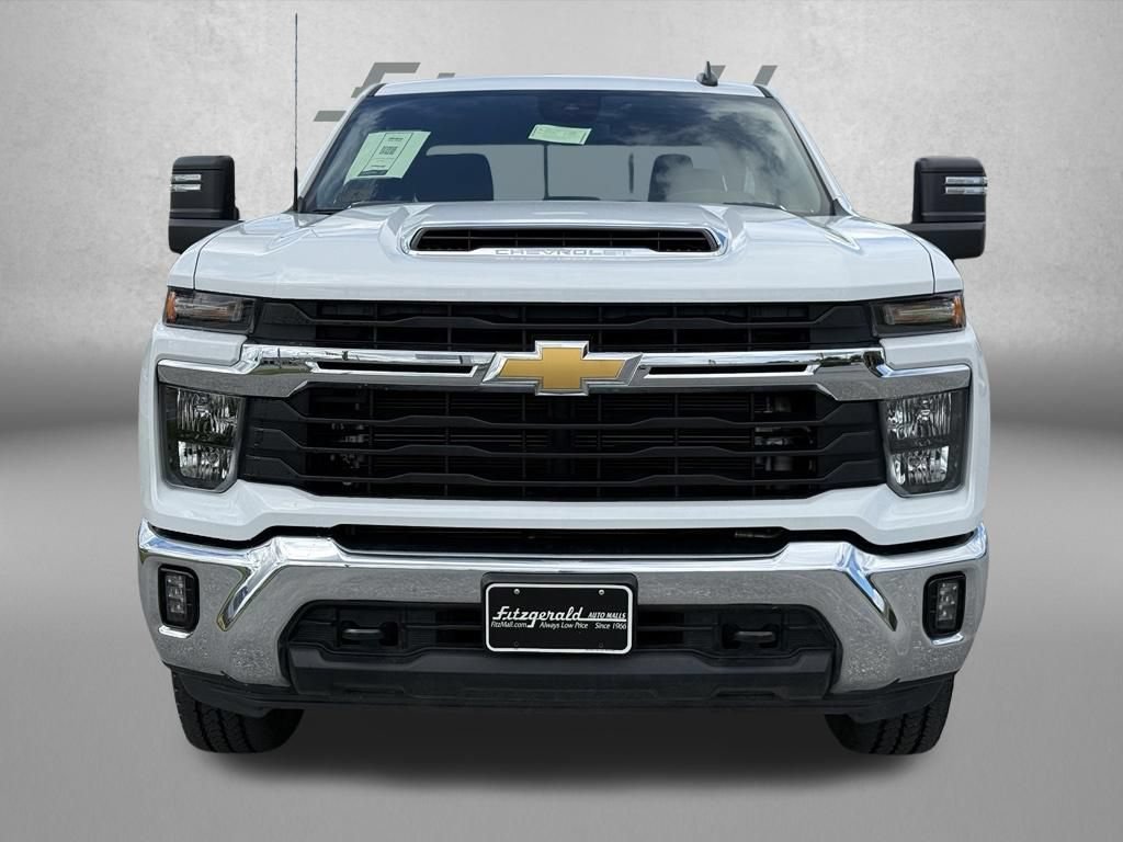 Used 2025 Chevrolet Silverado 2500 LT w/ Convenience Package AWD/4WD image 2