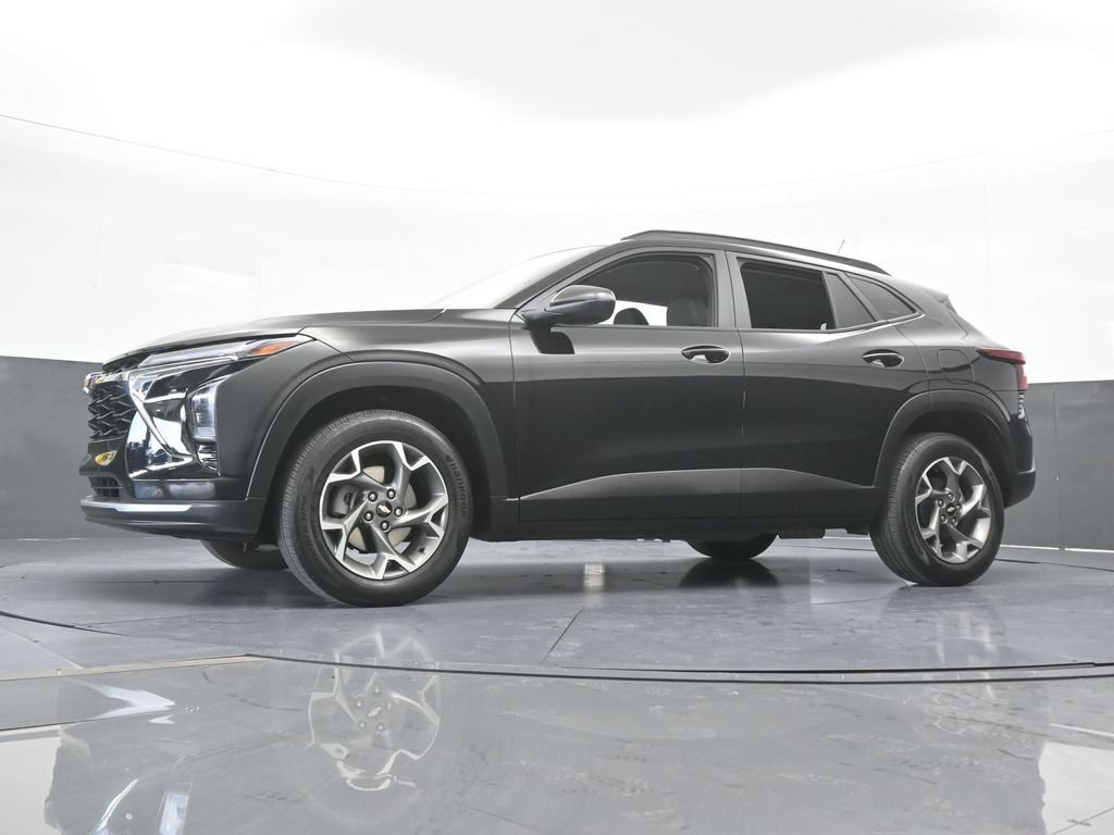 Used 2026 Chevrolet Trax LT FWD image 52