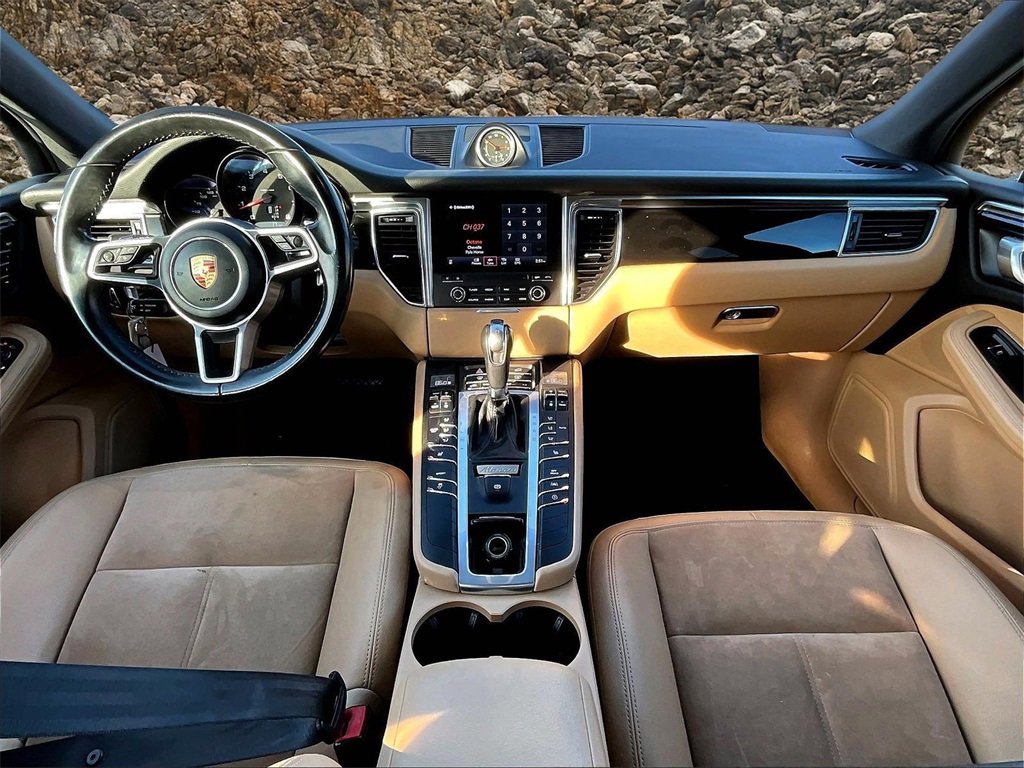 Used 2018 Porsche Macan image 13