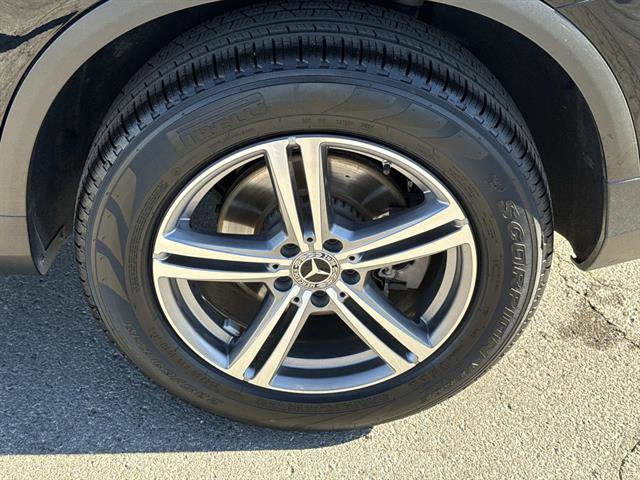 Used 2021 Mercedes-Benz GLC 300 4MATIC image 28