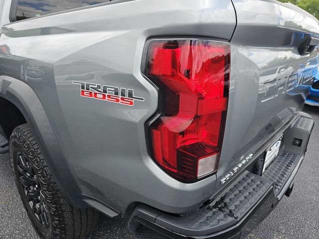 Used 2023 Chevrolet Colorado Trail Boss w/ Technology Package AWD/4WD image 36
