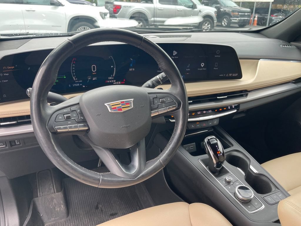 Used 2024 Cadillac XT4 Luxury w/ Cold Weather Package AWD/4WD image 13