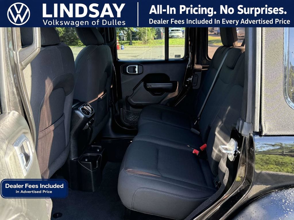 Used 2018 Jeep Wrangler Unlimited Sport S AWD/4WD image 14