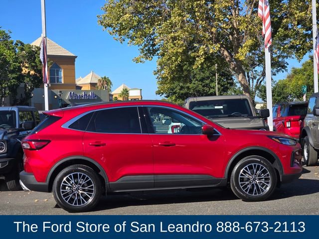 New 2025 Ford Escape SE image 9