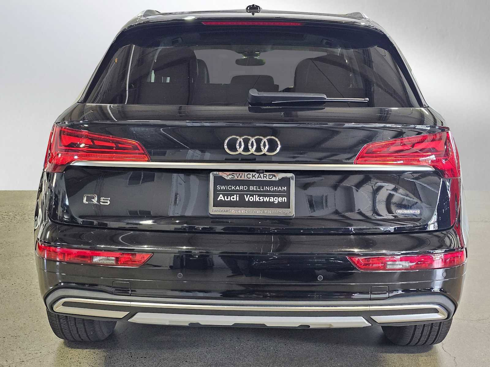 Used 2023 Audi Q5 2.0T Premium Plus w/ Premium Plus Package AWD/4WD image 4