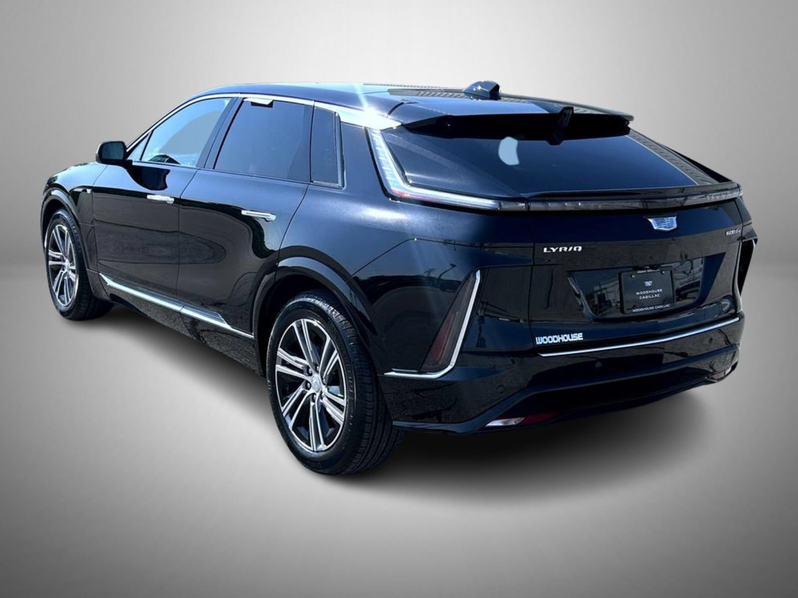 Certified 2024 Cadillac Lyriq Luxury AWD/4WD image 7
