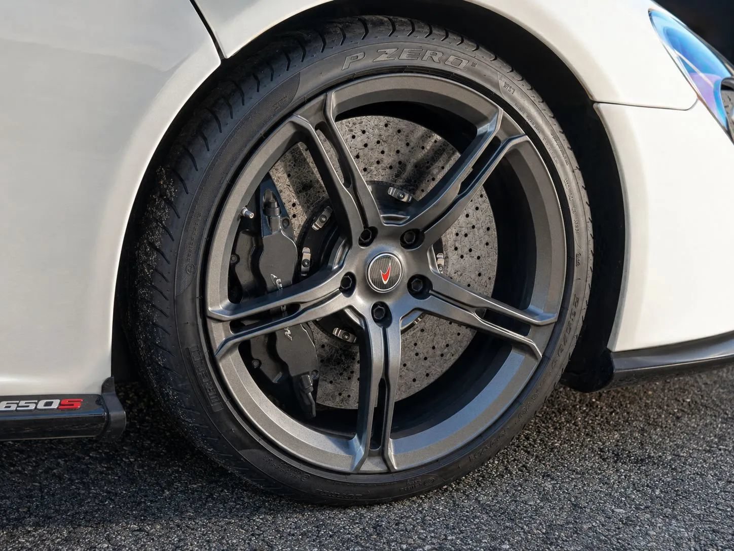 Used 2015 McLaren 650S Spider RWD image 12