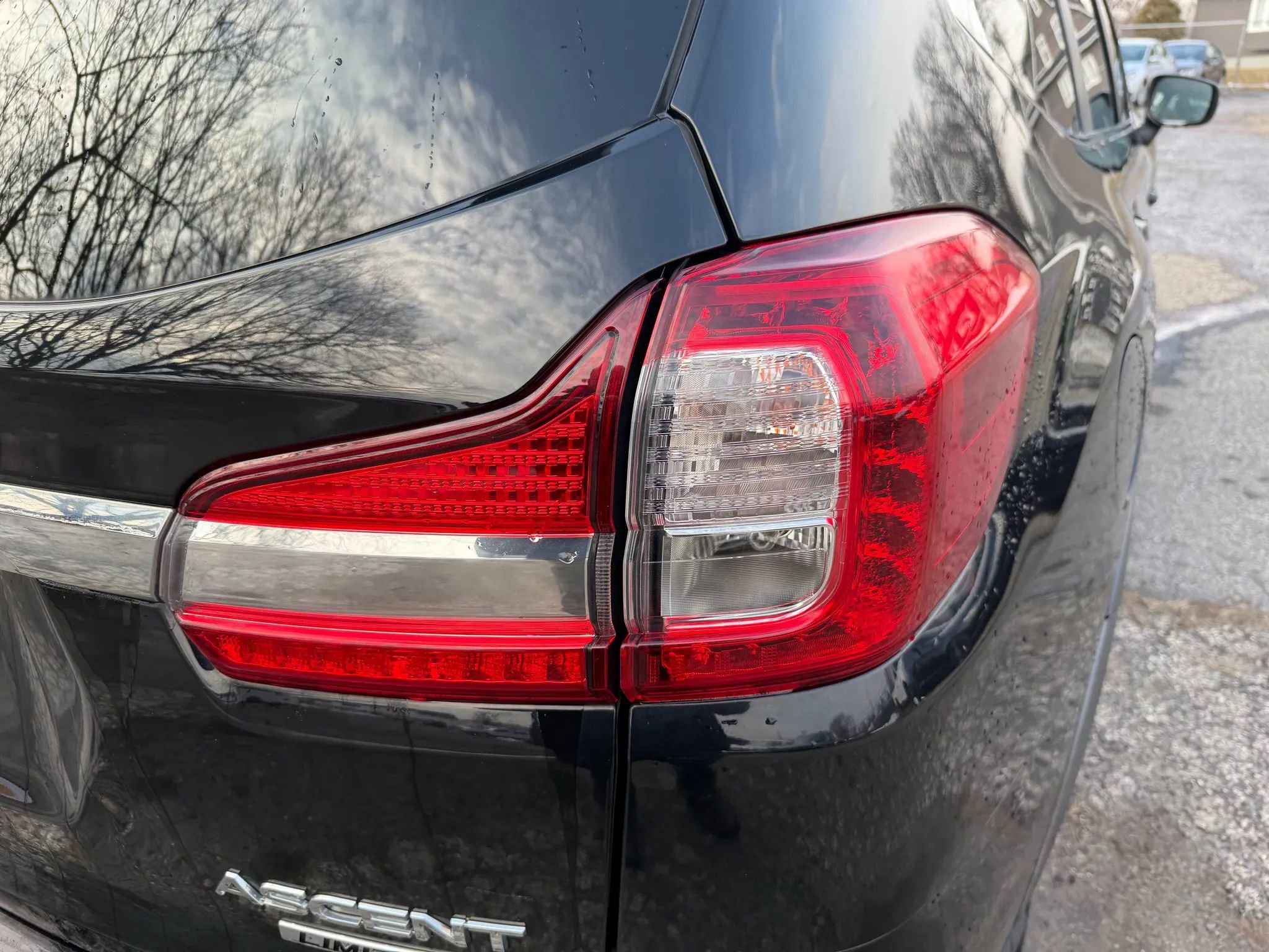 Used 2019 Subaru Ascent Limited image 38