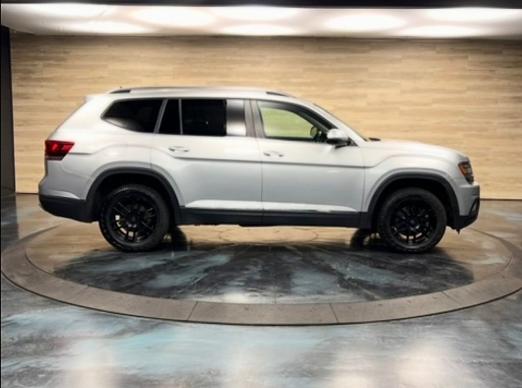 Used 2018 Volkswagen Atlas SEL AWD/4WD image 24