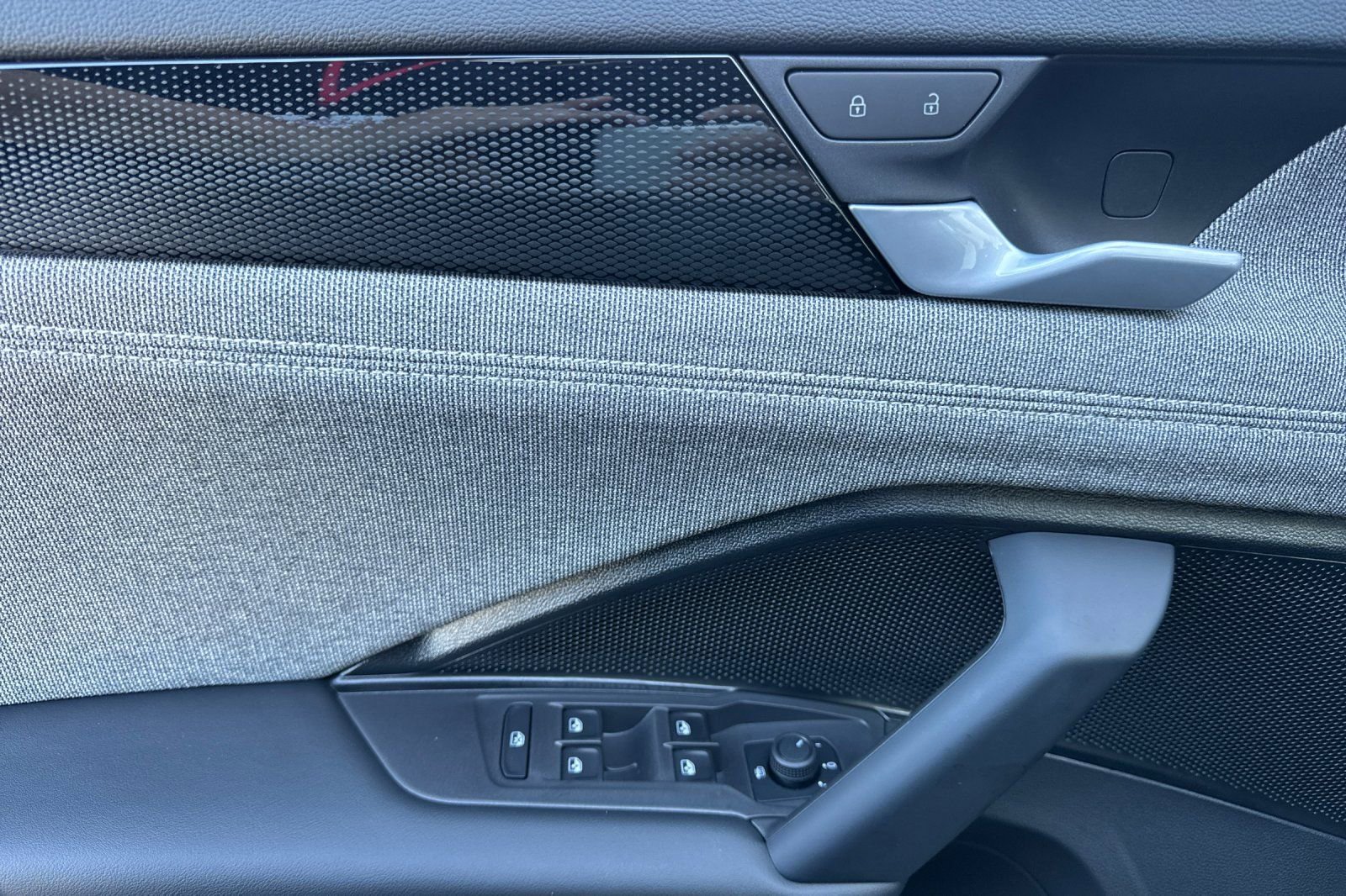 New 2026 Volkswagen Tiguan S image 11