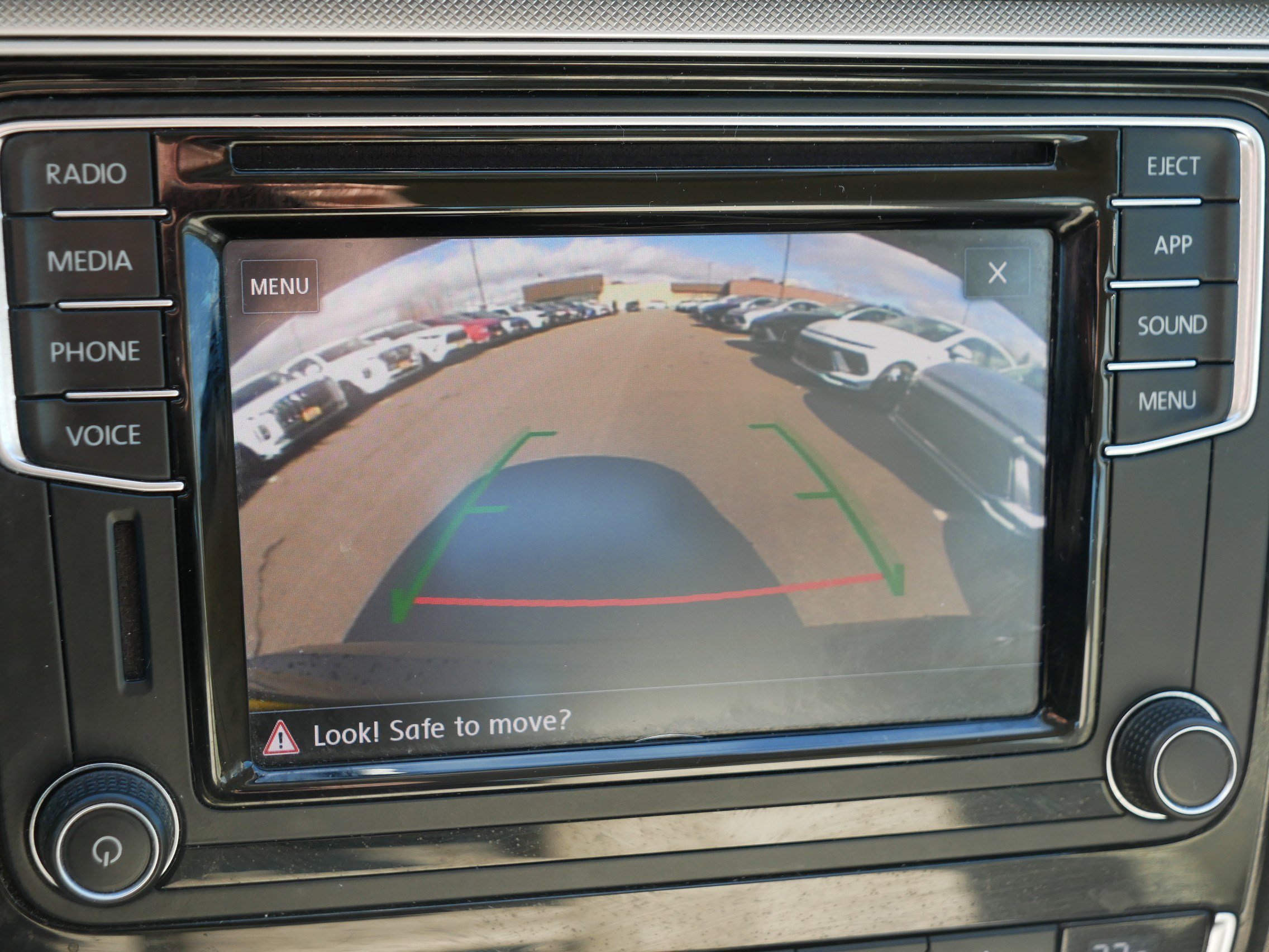 Used 2018 Volkswagen Passat 2.0T SE image 32