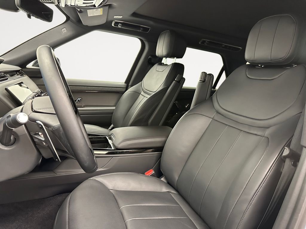 Used 2025 Land Rover Range Rover Sport Dynamic SE AWD/4WD image 9
