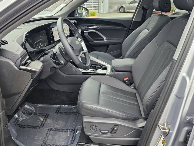 Certified 2025 Audi Q5 Premium w/ Convenience Package AWD/4WD image 2