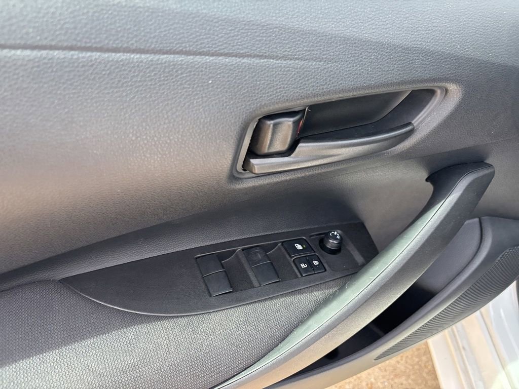 Used 2026 Toyota Corolla LE FWD image 13