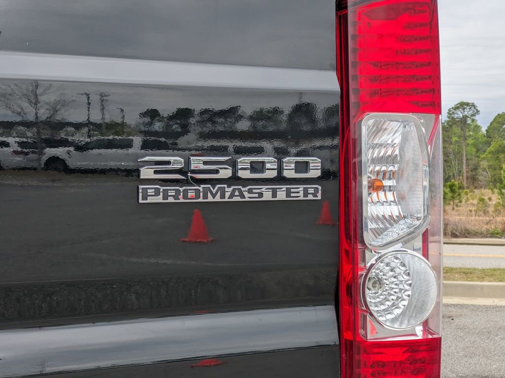 Used 2023 RAM ProMaster 2500 w/ Driver Convenience Group image 19
