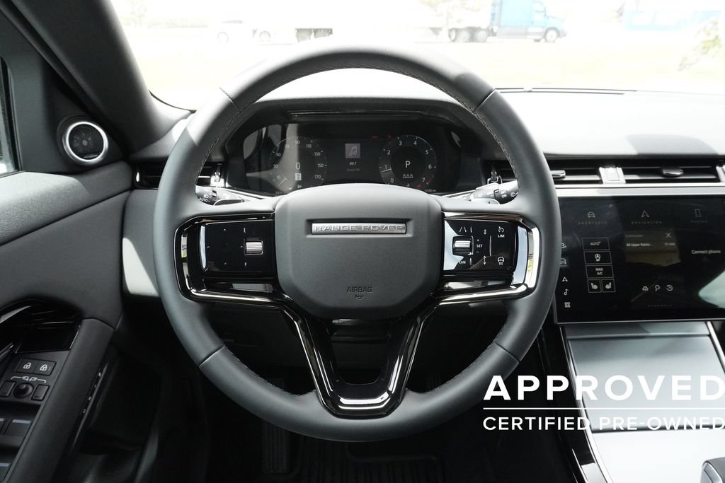 Used 2025 Land Rover Range Rover Evoque S AWD/4WD image 10