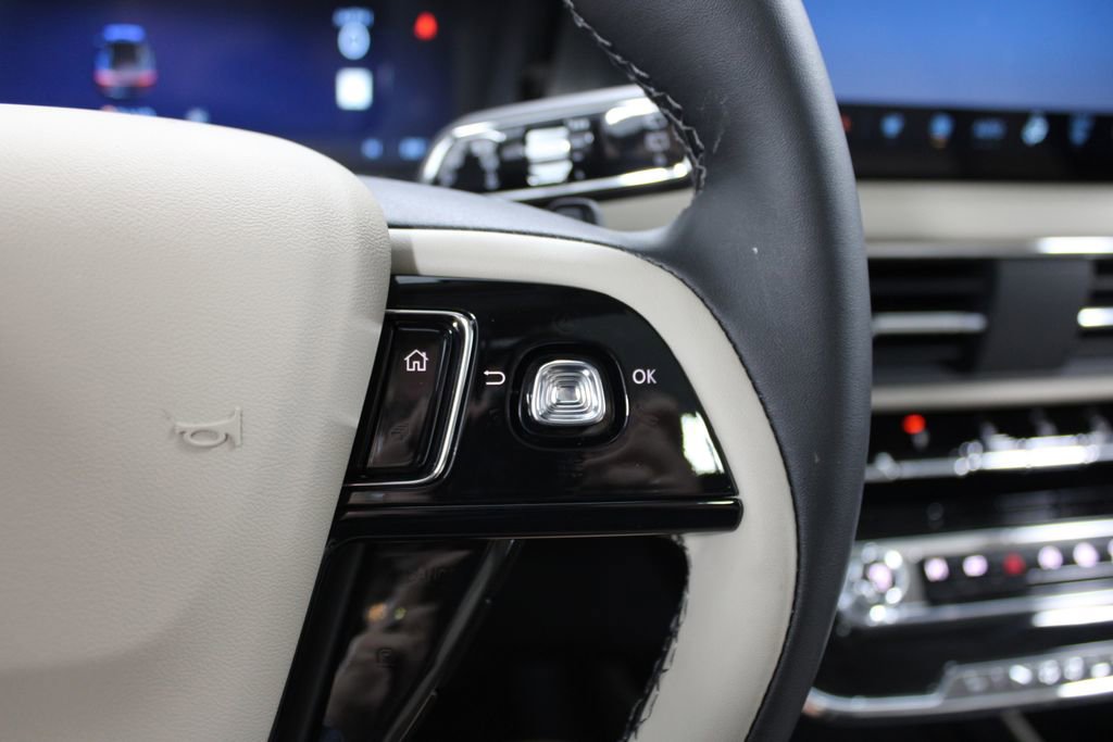 New 2026 Lincoln Corsair Premiere image 38