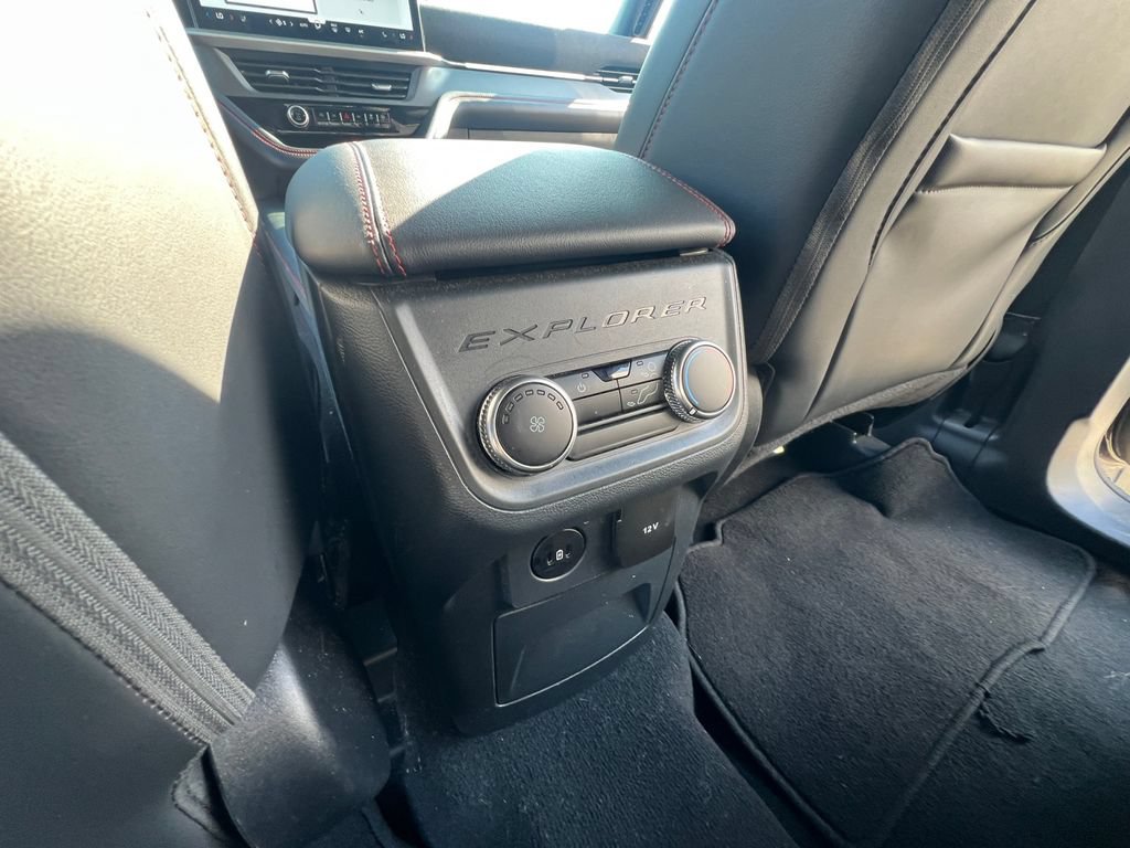 Used 2025 Ford Explorer ST-Line AWD/4WD image 27