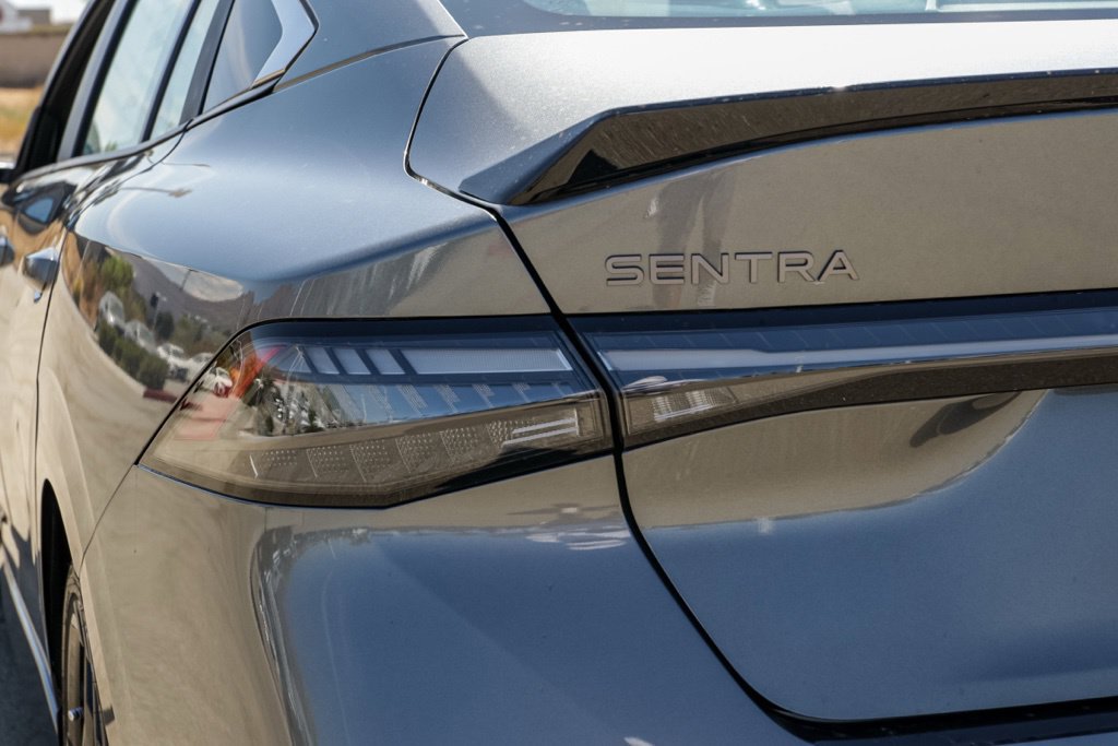 New 2027 Nissan Sentra SR FWD image 13