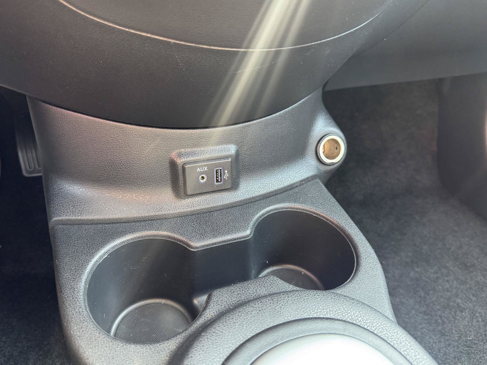 Used 2019 Nissan Versa SV FWD image 20