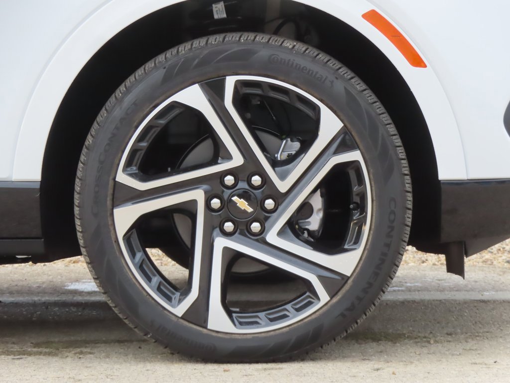 New 2026 Chevrolet Equinox EV LT w/ Convenience Package II image 17